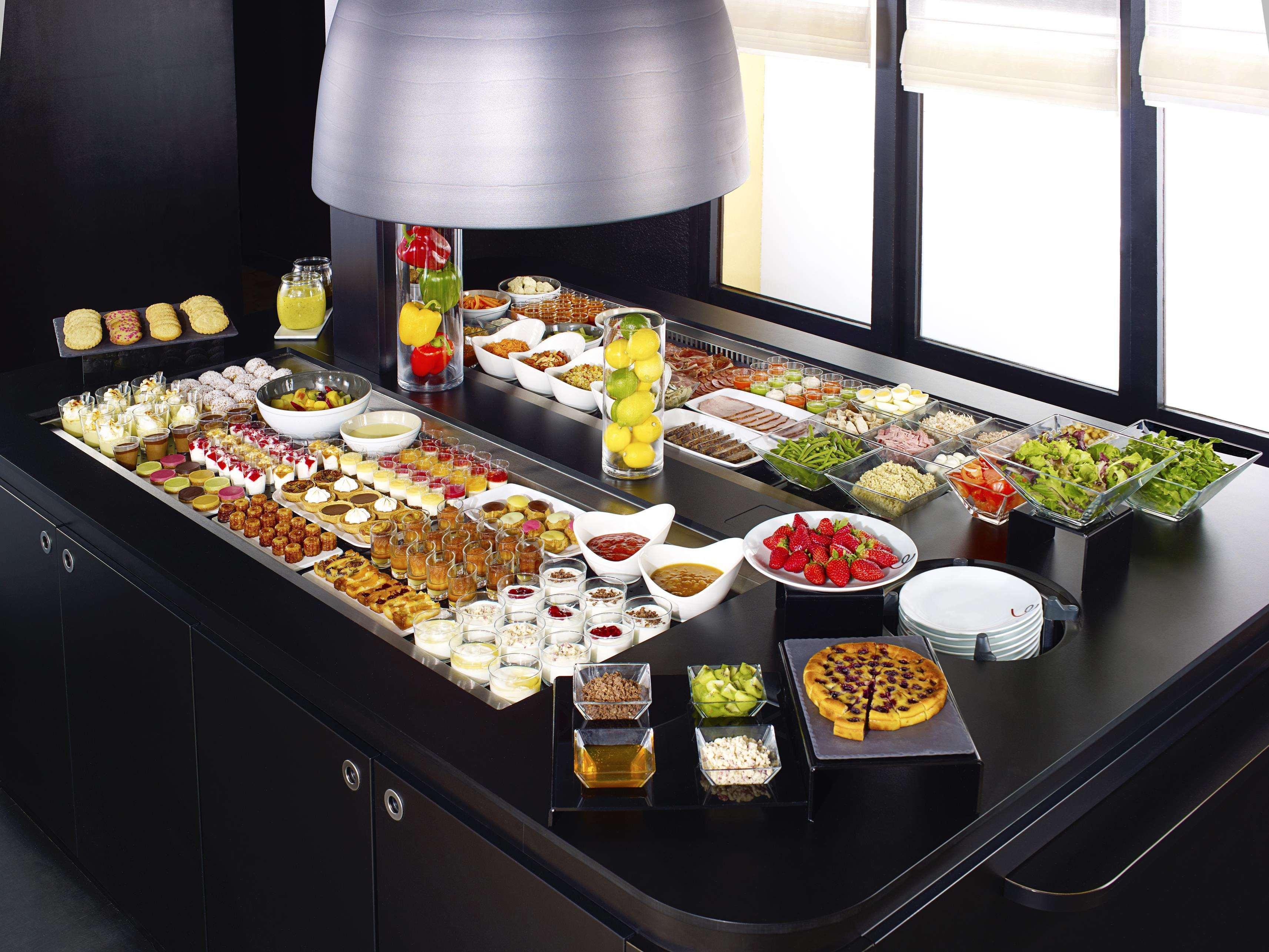 Campanile Brest - Gouesnou Aeroport Hotel Restoran gambar
