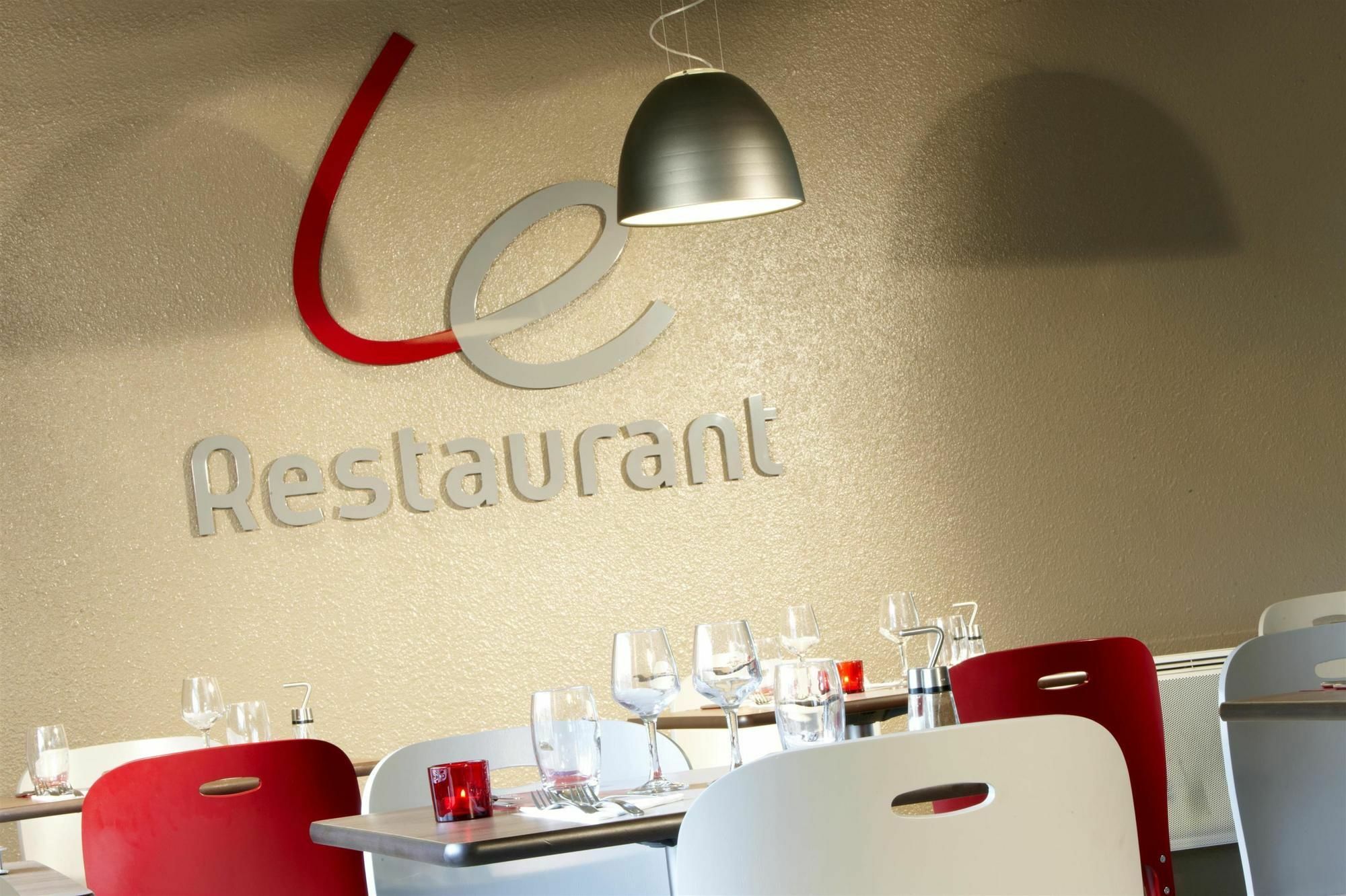 Campanile Brest - Gouesnou Aeroport Hotel Restoran gambar